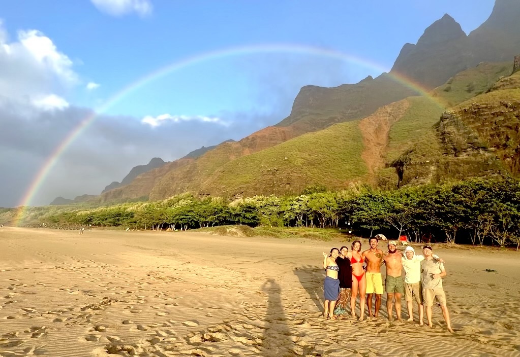 kalalau friends of Kauai style vacations kauai style vacation guests at kalalau beach